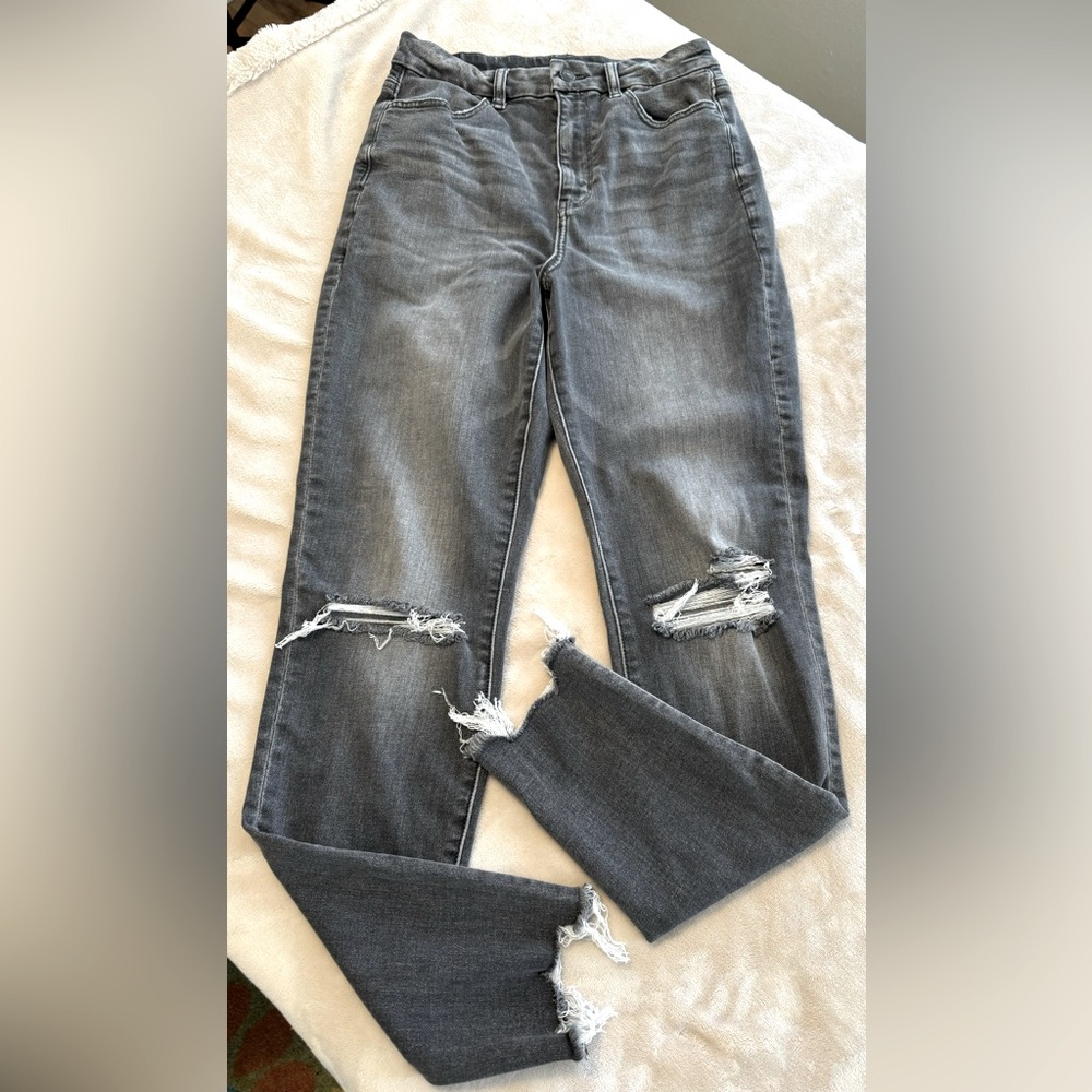 Women’s American Eagle black next level stretch jeans